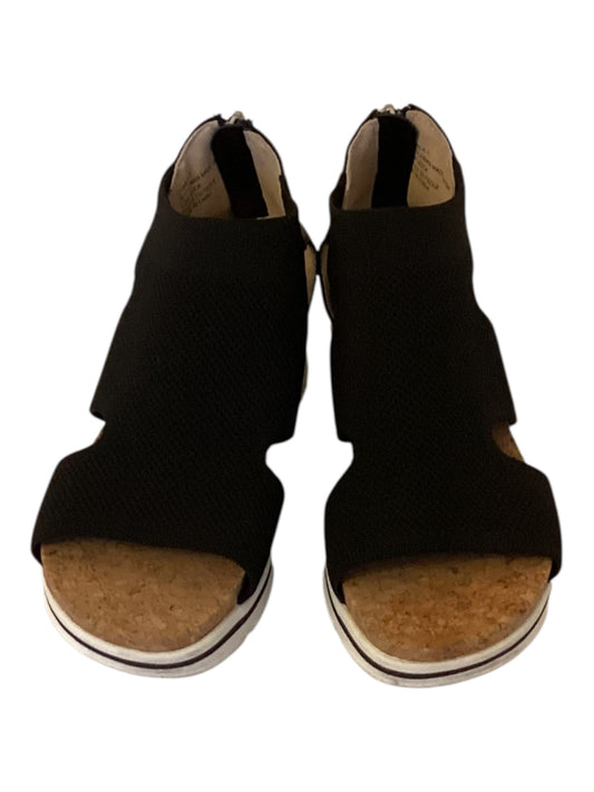 Adrienne Vittadini Charla Wedge Sandal Size 6