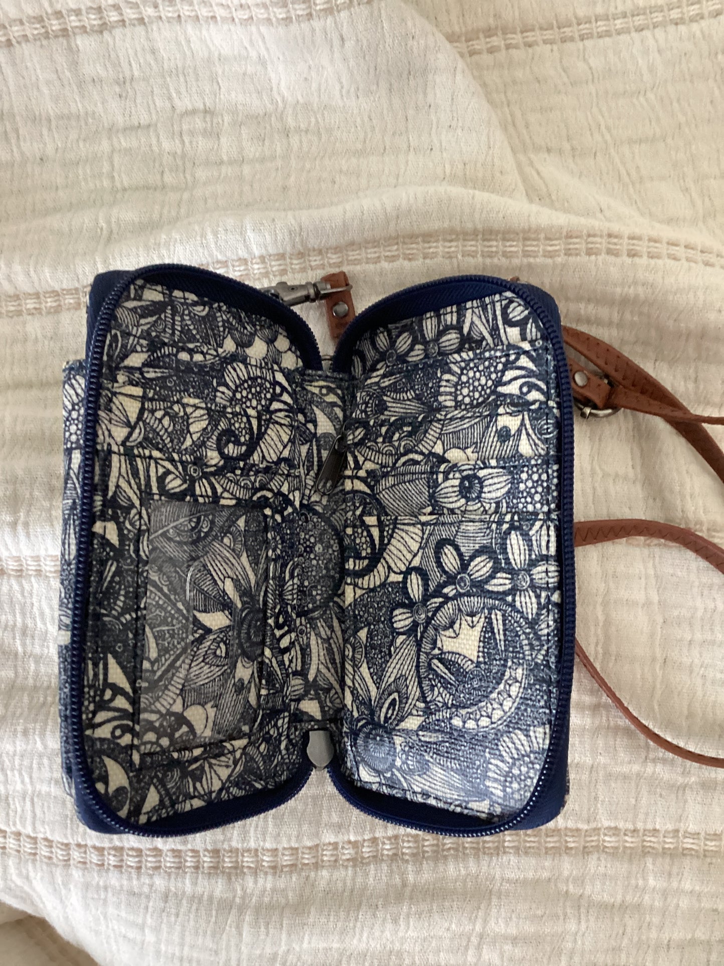 Sakroots Smartphone Crossbody