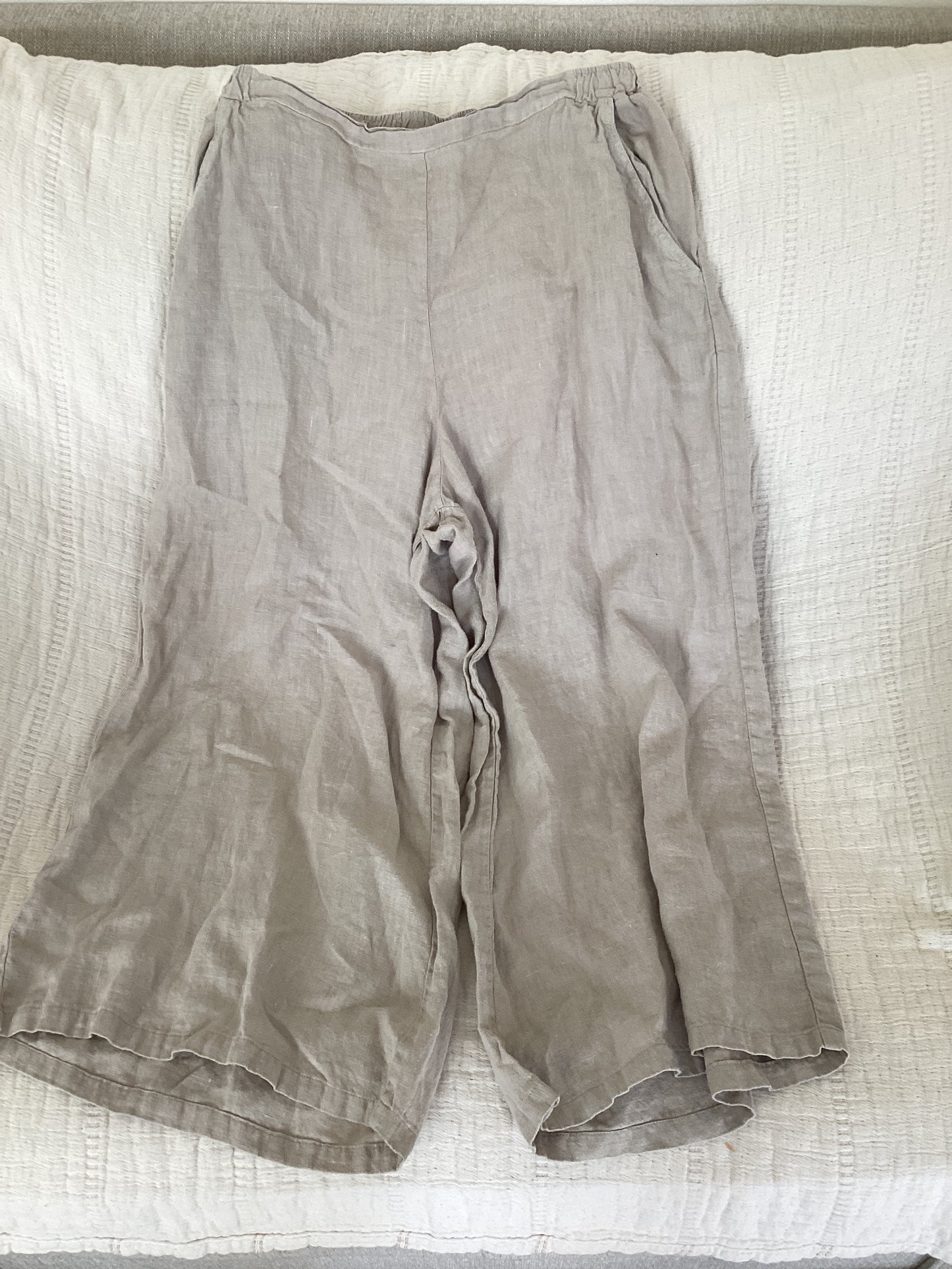 Match Point 100% Linen Wide Leg Capri (s)