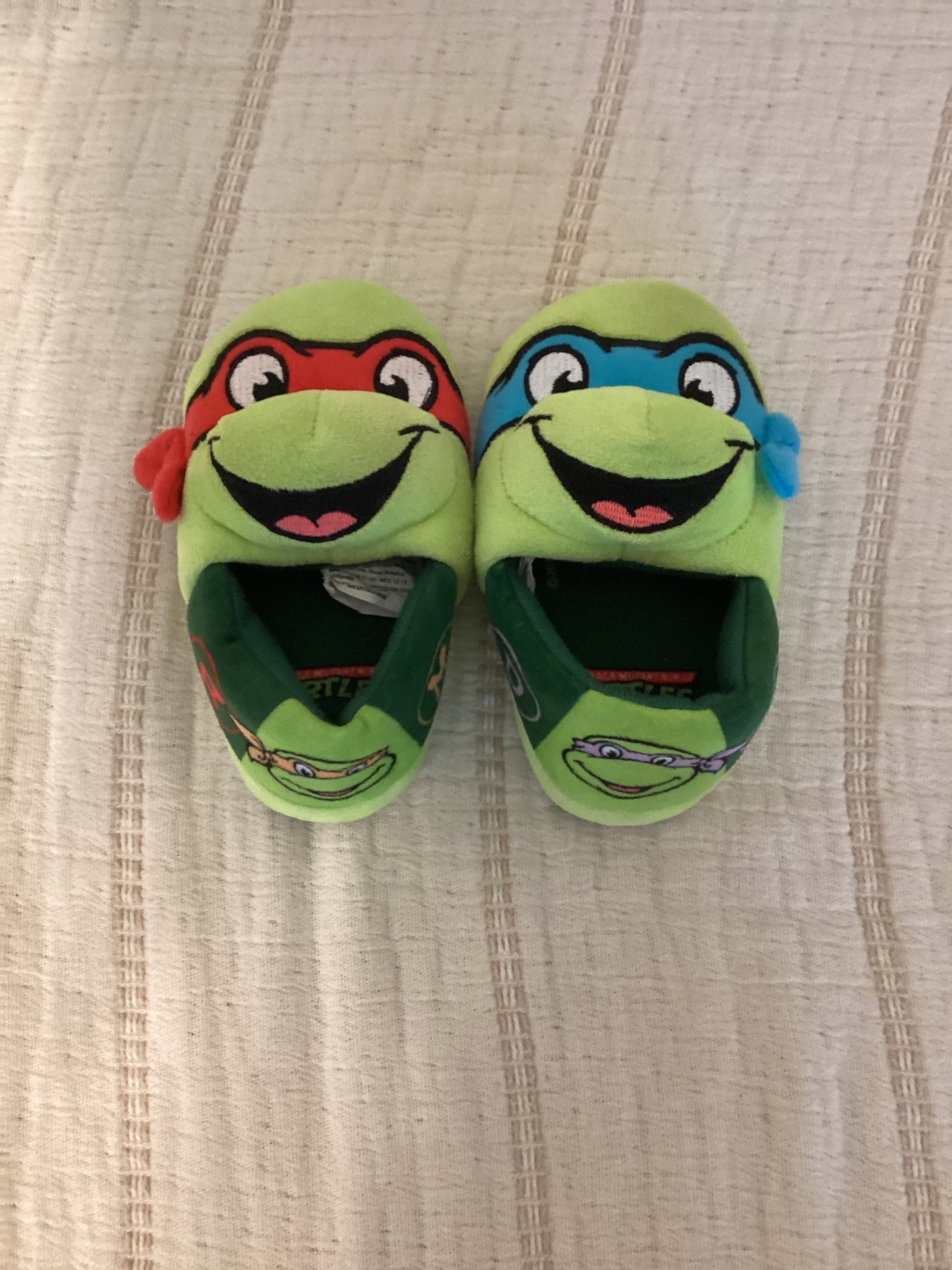 License Teenage Mutant Ninja Turtles Slippers, Todler Size 5-6