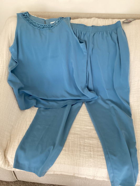 Maggie Sweet Blouse And Pant Set (1X)