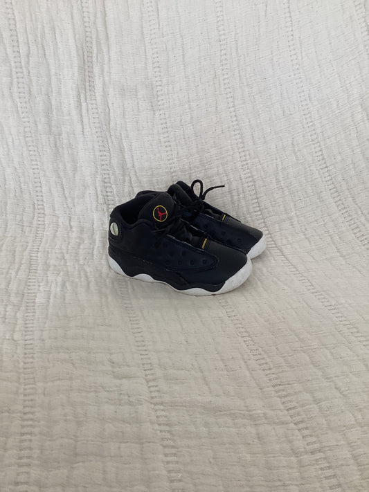 Toddler 9C Retro Jordan’s. Black